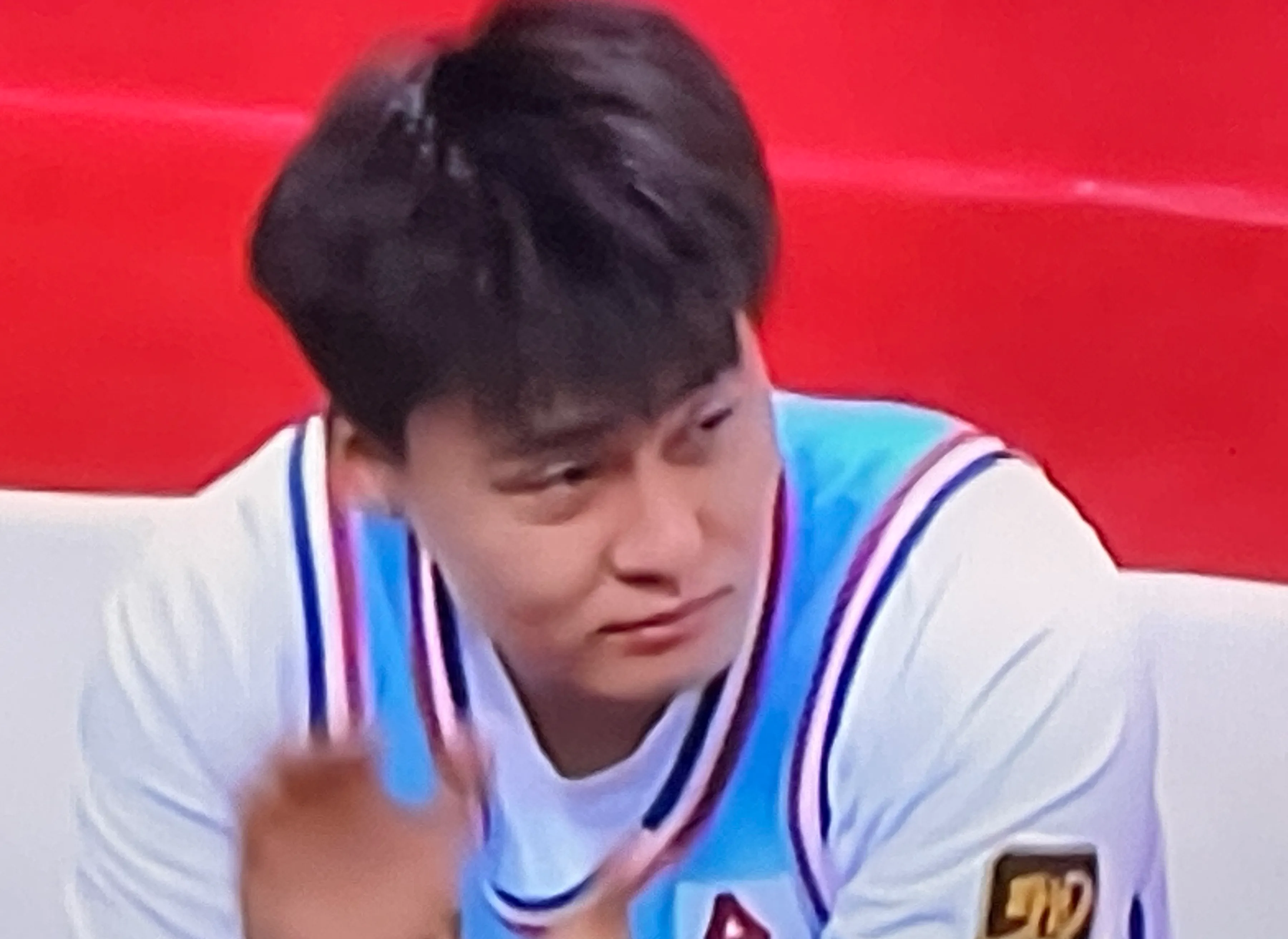 关于中场核心再次受伤，球队战力削弱胜算渺茫的信息