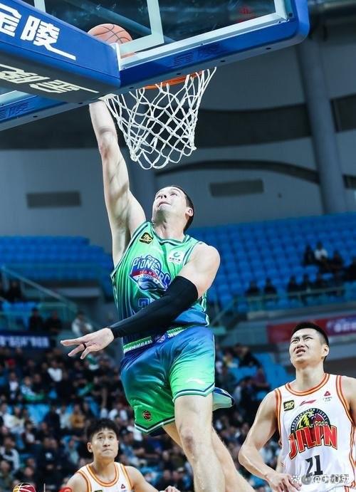 江西队意外失利，球员表现低迷的简单介绍