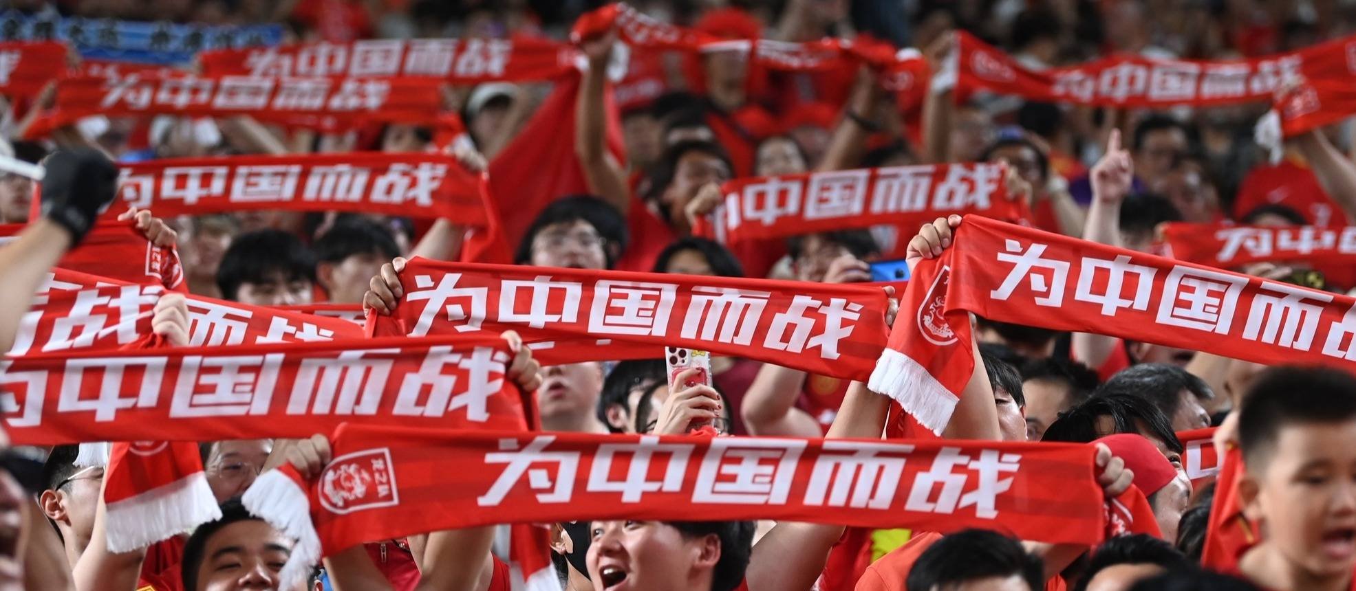 包含国内足球联赛巅峰对决，激烈角逐动人心弦的词条