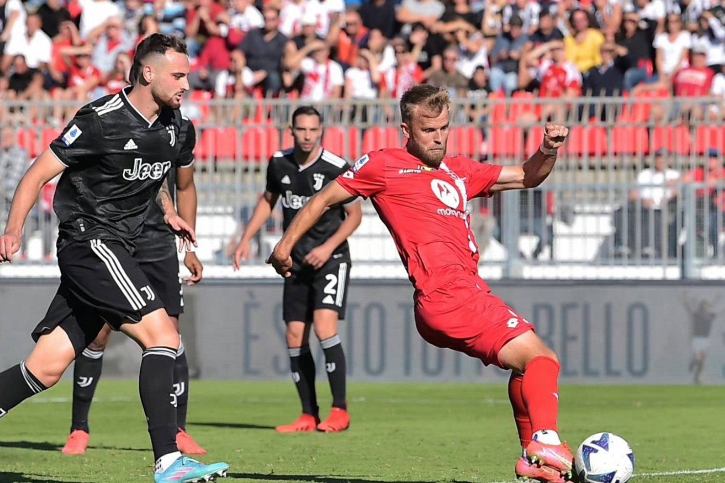 包含比利亚雷亚尔实力暴露,防守成球队软肋的词条 包含比利亚雷亚尔实力暴露,防守成球队软肋的词条