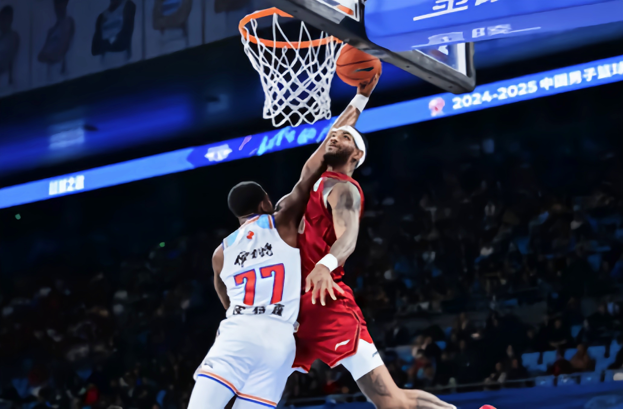 篮球球队战绩直线上升，气势如虹