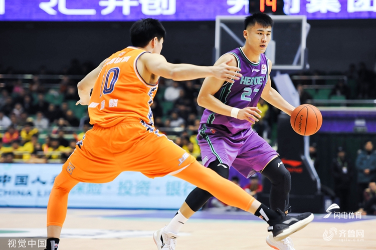 云南男篮势不可挡,豪取胜利 云南男篮势不可挡,豪取胜利