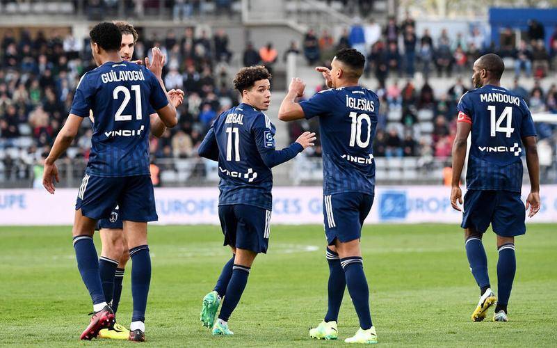 开云体育下载-包含雷恩主场不敌亚眠，法甲保级形势岌岌可危的词条