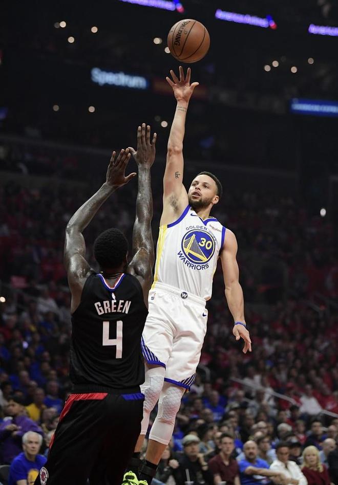 开云体育在线-快船强势复仇，取得雪耻大胜