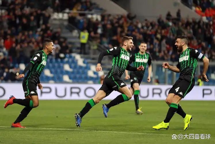 包含拉齐奥连胜撒索洛，继续保持领先优势的词条